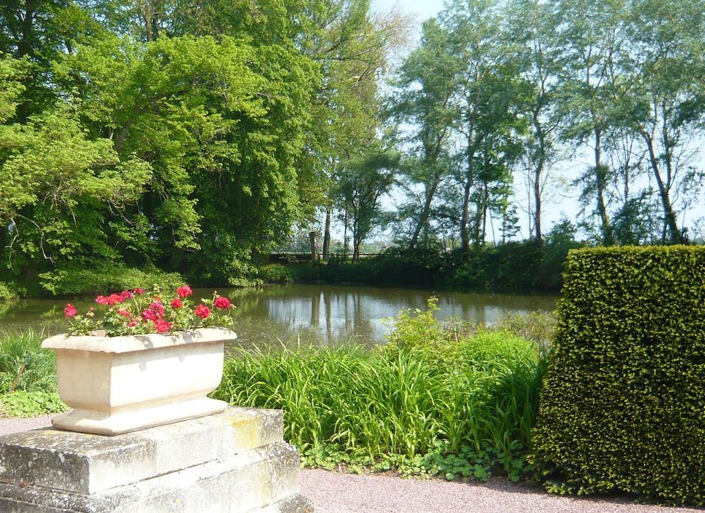 Bed and Breakfast Chateau De Beneauville Petiville  Экстерьер фото